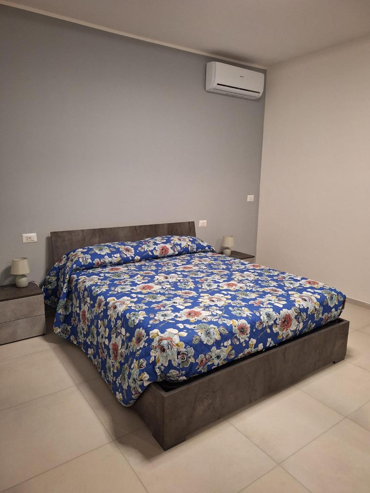 Desy Apartment Szirakúza Kültér fotó